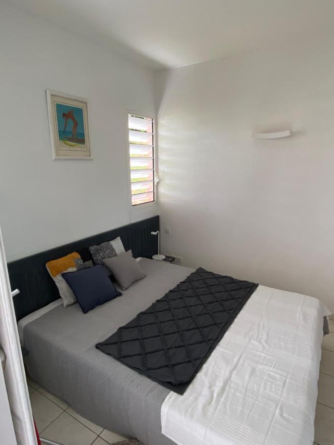 Le 63* Apartment La Trinite Bagian luar foto