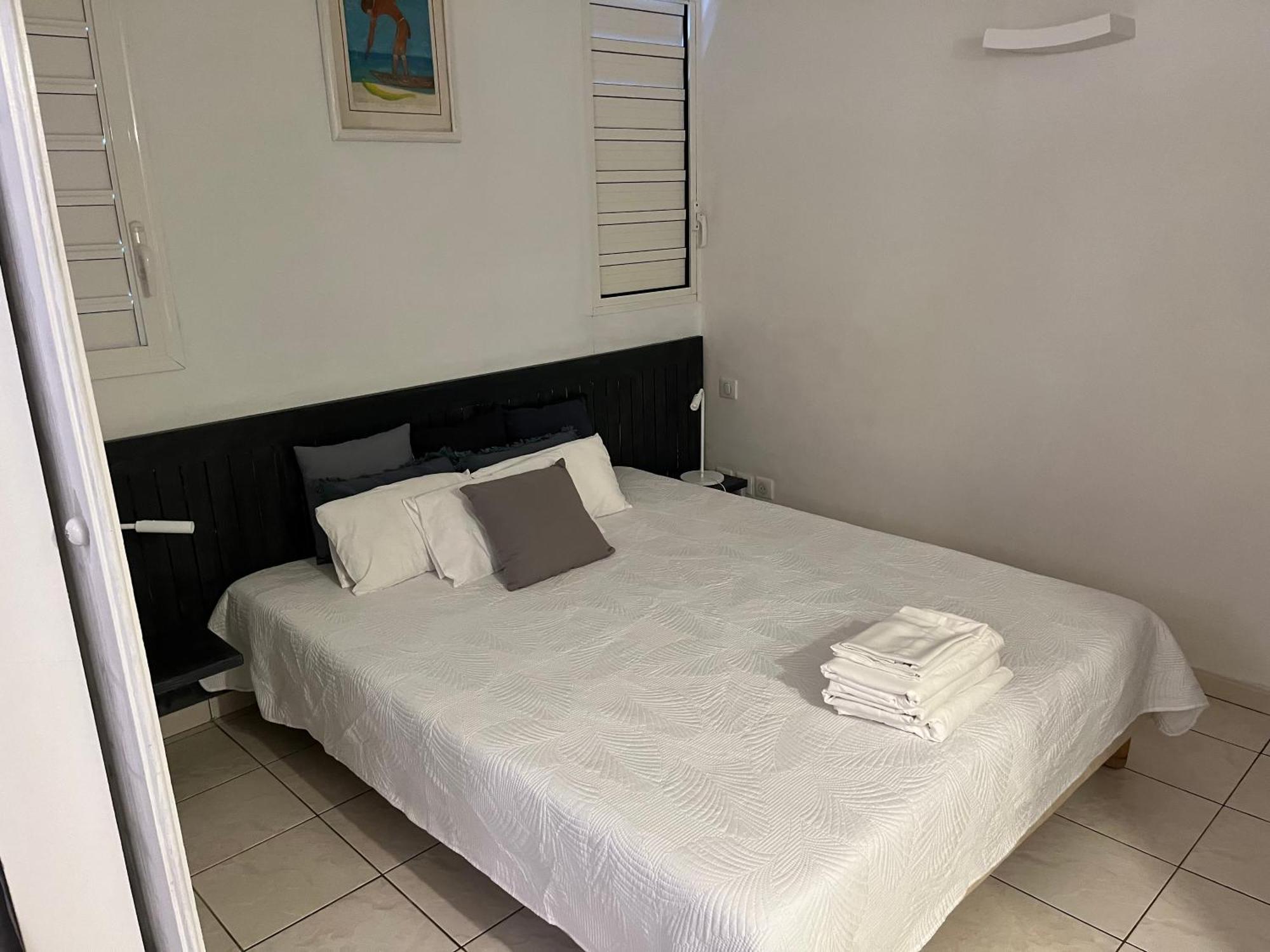 Le 63* Apartment La Trinite Bagian luar foto