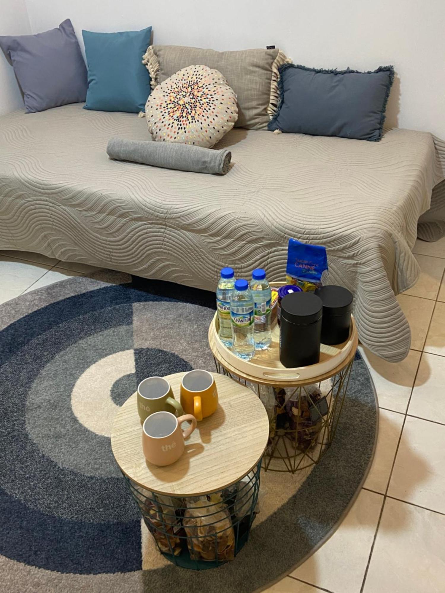 Le 63* Apartment La Trinite Bagian luar foto