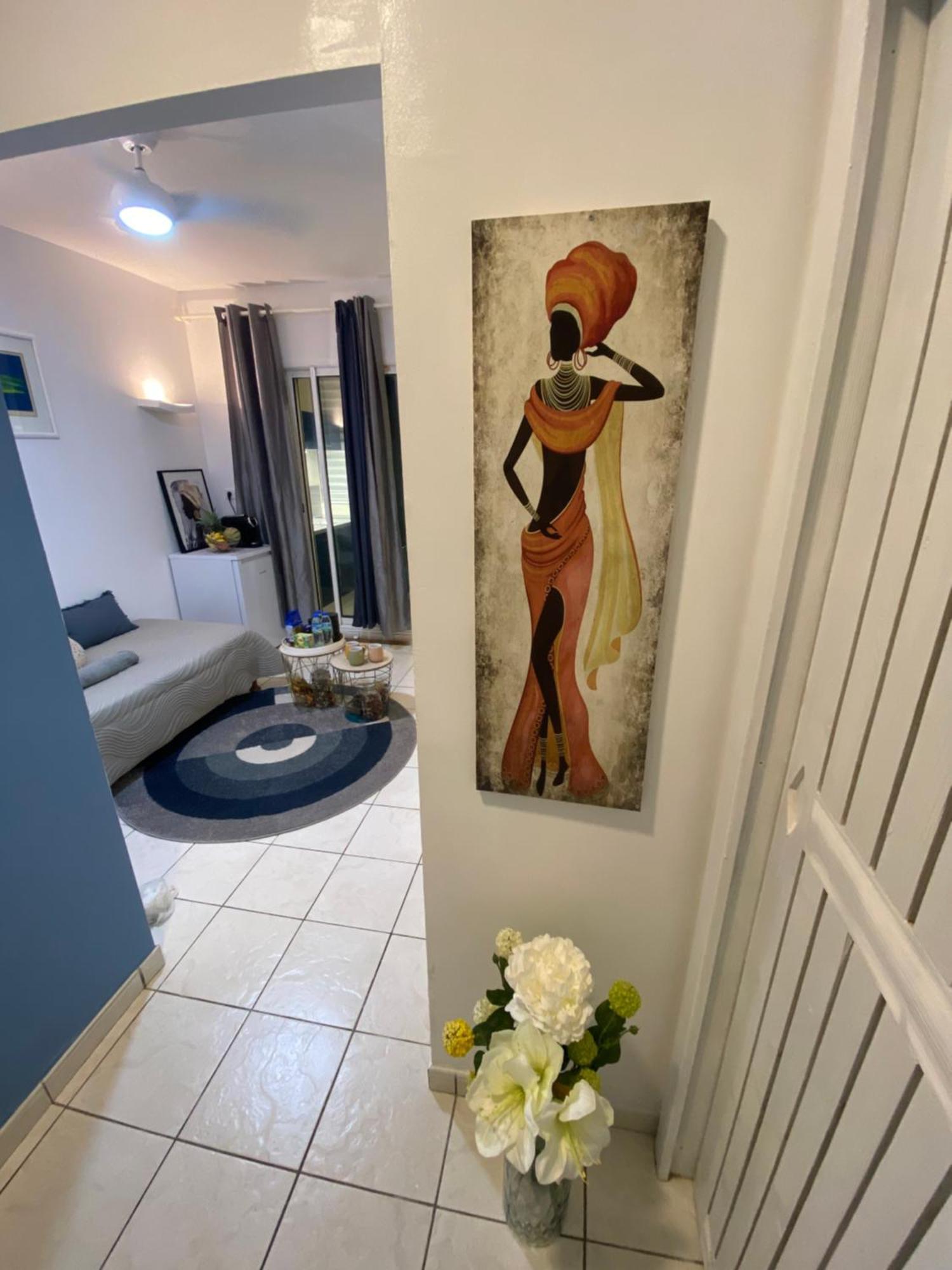 Le 63* Apartment La Trinite Bagian luar foto